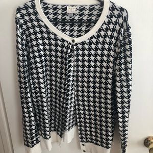 Ladies Houndstooth Cardigan